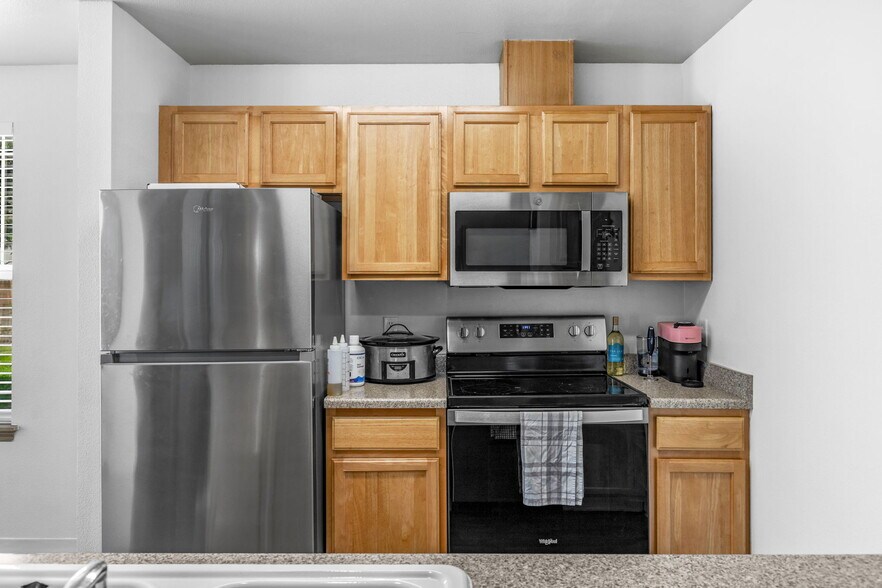 More Photos Of 1805 E Overland Rd, Meridian Apartments For Sale