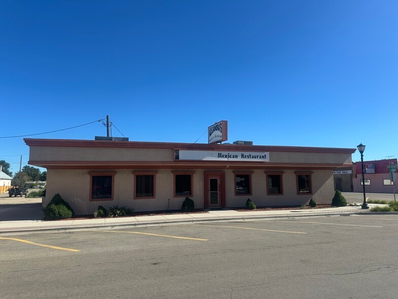 Primary Photo Of 308 Avenue A, Wilder Restaurant For Sale