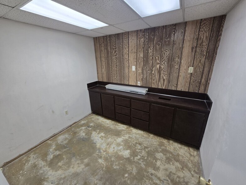 More Photos Of 101 N State Road 7, Margate Office For Lease