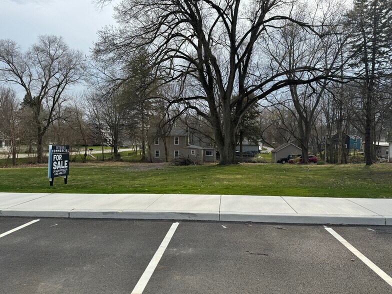 More Photos Of 155 S Madison St, Oswego Land For Sale