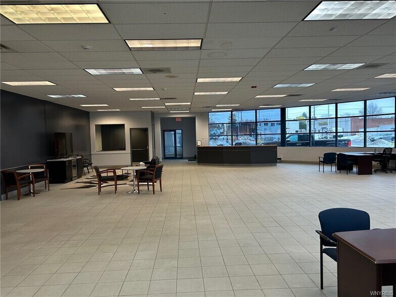 More Photos Of 1212 Abbott Rd, Buffalo Auto Dealership For Lease