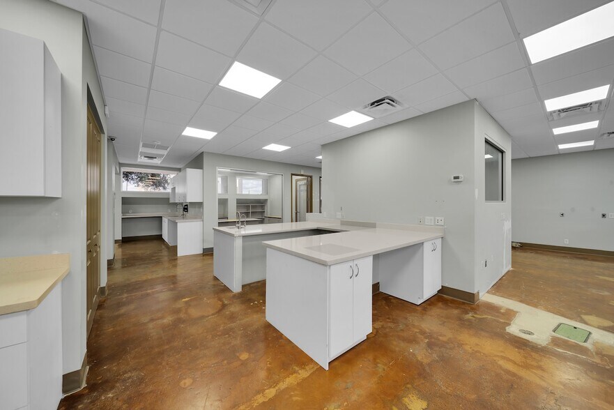 More Photos Of 6061 NE 14th Ave, Fort Lauderdale Medical For Lease