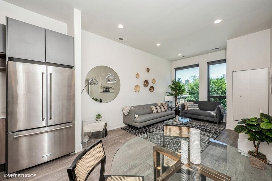 More Photos Of 847 N Larrabee St, Chicago Apartments For Sale