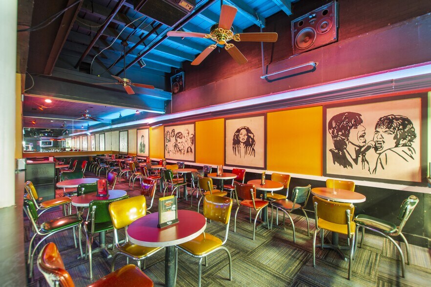 More Photos Of 17886 Tx-3, Webster Bar For Sale