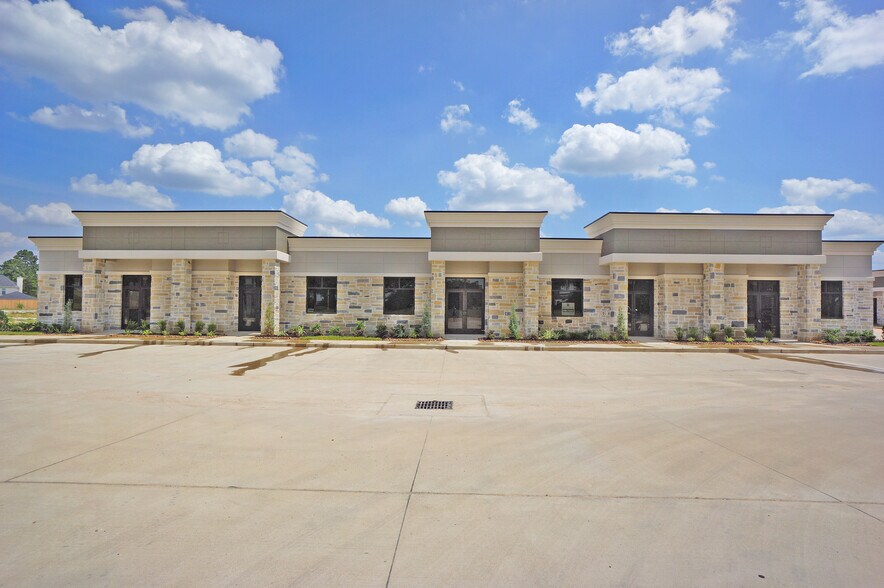 More Photos Of 633 E Fernhurst Dr, Katy Medical For Sale