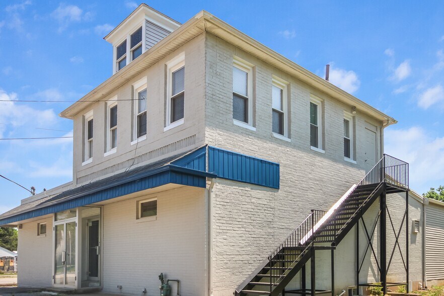 More Photos Of 2477 State Route 57, Stewartsville Storefront Retail Residential For Lease