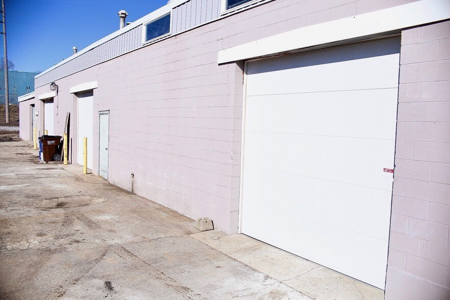 More Photos Of 735 Crofton St SE, Grand Rapids Warehouse For Lease