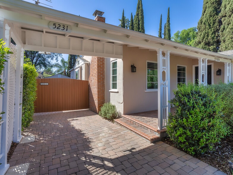 More Photos Of 5233 Lemp Ave, North Hollywood Multifamily For Sale