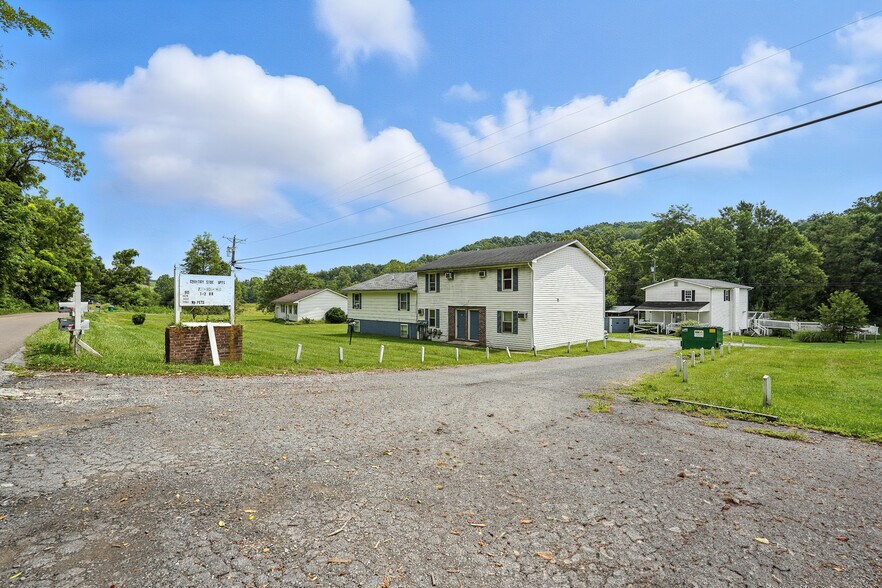 More Photos Of 14694 Wallace Pike, Abingdon Multifamily For Sale