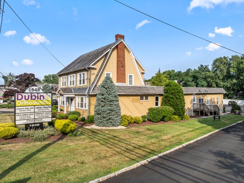 More Photos Of 1648 US Highway 130, North Brunswick Medical For Sale