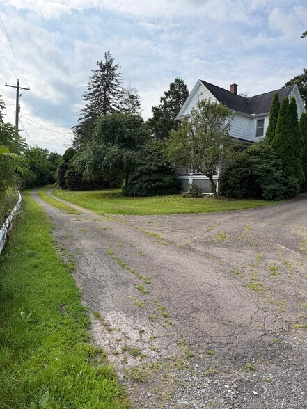 More Photos Of 50 Kirkendall Ave, Shavertown Flex For Sale