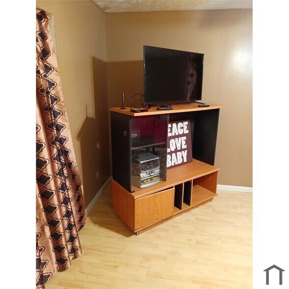 More Photos Of 2373 Wingfoot Pl, Decatur Office For Sale