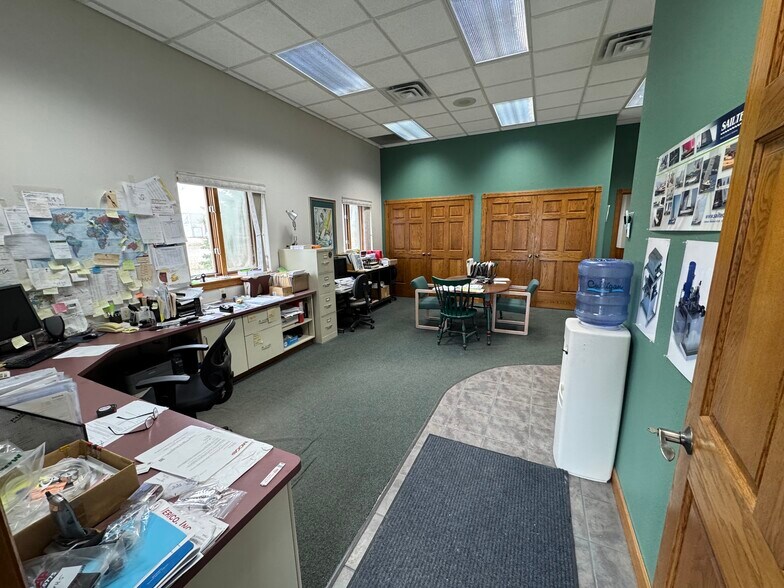 More Photos Of 2930 Conger Ct, Oshkosh Industrial For Sale