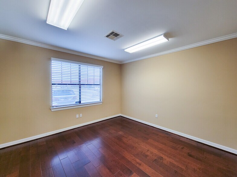 More Photos Of 4502 Riverstone Blvd, Missouri City Medical For Lease