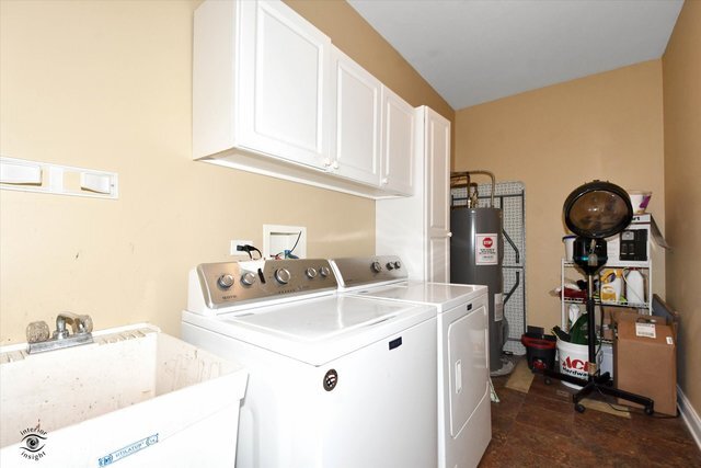 More Photos Of 111 N Lincoln St, Braidwood Storefront Retail Office For Sale