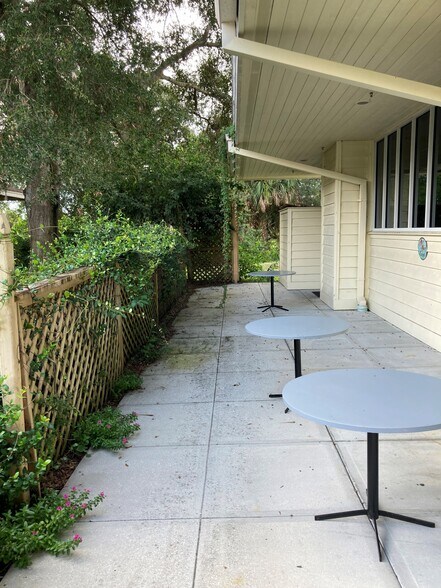 More Photos Of 5045-5049 Ringwood Mdws, Sarasota Office For Sale