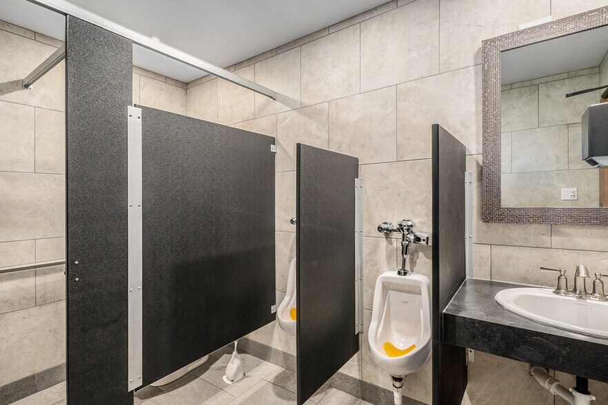 More Photos Of 2280 S Reese Rd, Reese Restaurant For Sale