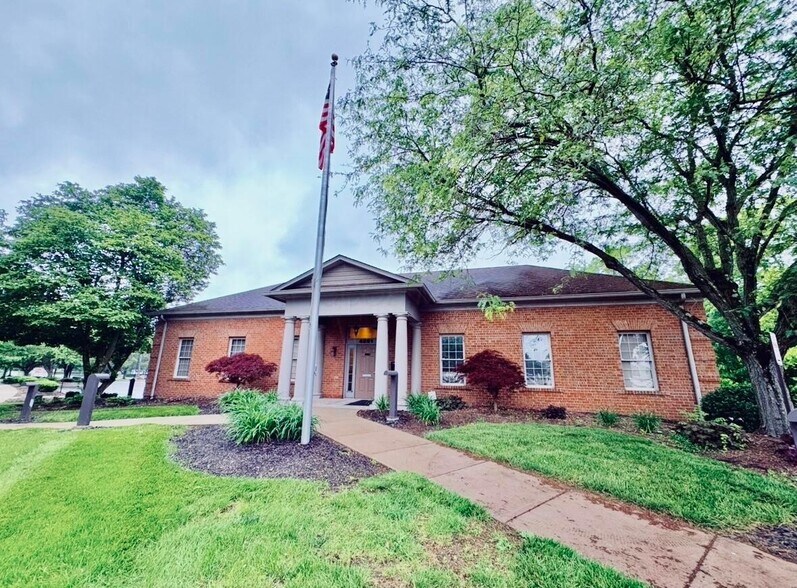 Primary Photo Of 4261 Morse Rd, Columbus Office For Sale