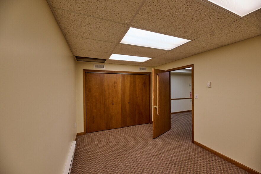 More Photos Of 7464 Sharon Mercer Rd, Mercer General Retail For Sale