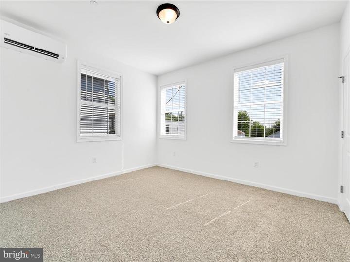 More Photos Of 336-338 Main St, Denver Storefront Retail Residential For Lease