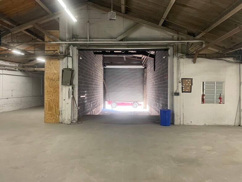More Photos Of 1901 W Courtland St, Philadelphia Manufacturing For Sale