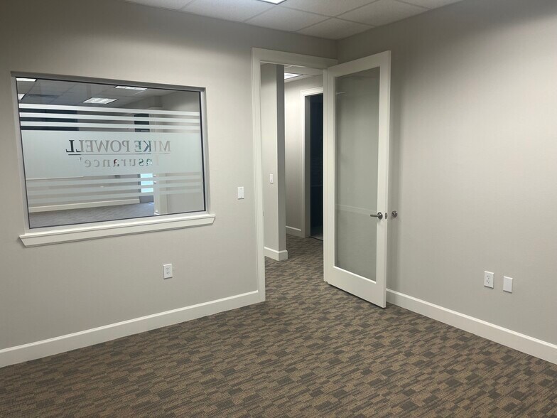 More Photos Of 20008 Champion Forest Dr, Spring Office Residential For Sale