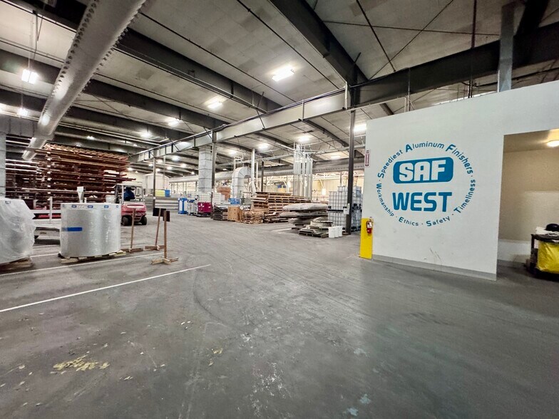 More Photos Of 4300-4356 Caterpillar Rd, Redding Manufacturing For Sale