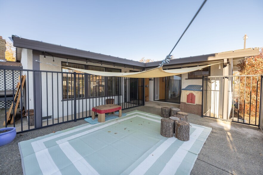 More Photos Of 628 Royer St, Roseville Schools For Lease