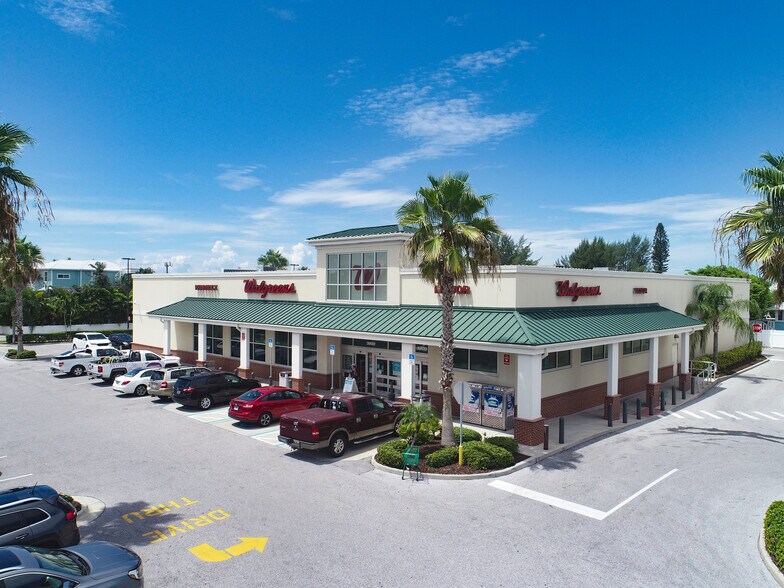 More Photos Of 3200-3352 E Bay Dr, Holmes Beach Unknown For Lease