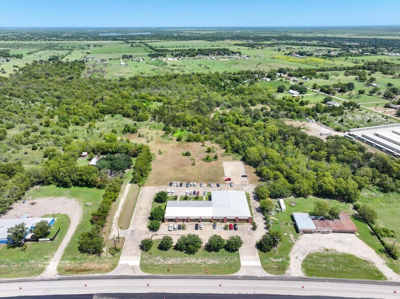 More Photos Of 2525 E Highway 175, Kaufman Office For Sale