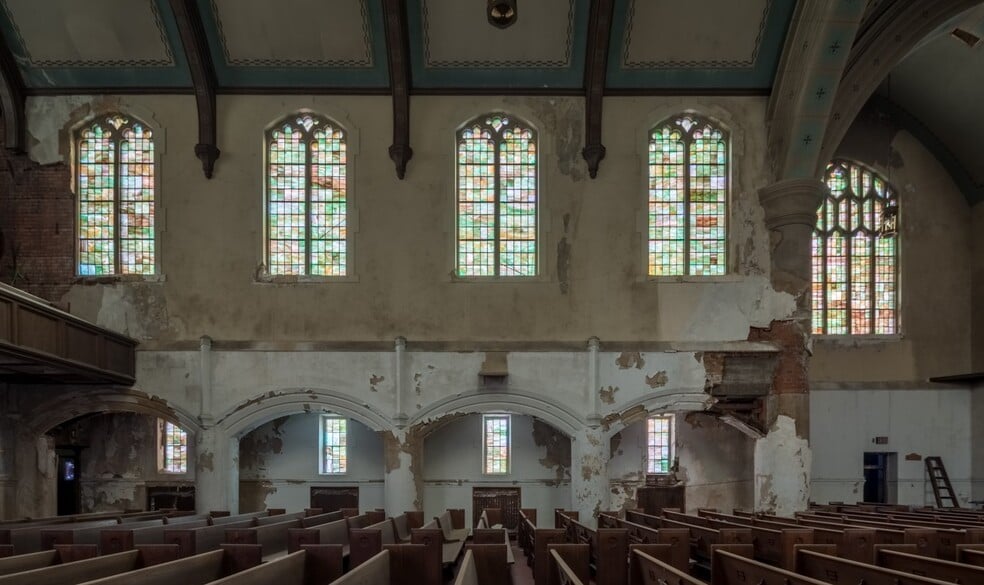More Photos Of 6855 & 6747 Vinewood St, Detroit Religious Facility For Sale