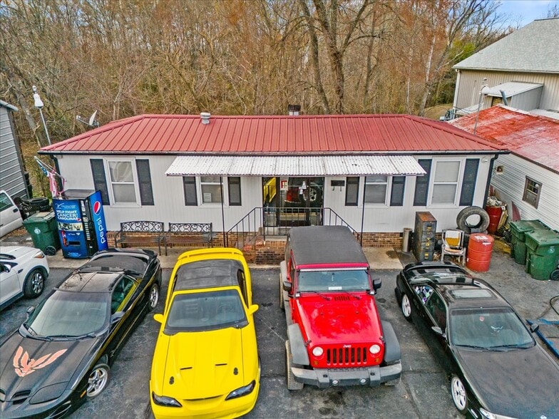 More Photos Of 620 National Hwy, Thomasville Auto Repair For Sale
