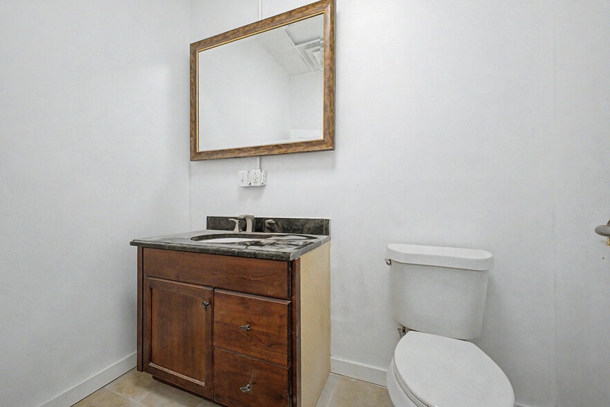More Photos Of 19323 W Warren Ave, Detroit Storefront Retail Residential For Lease