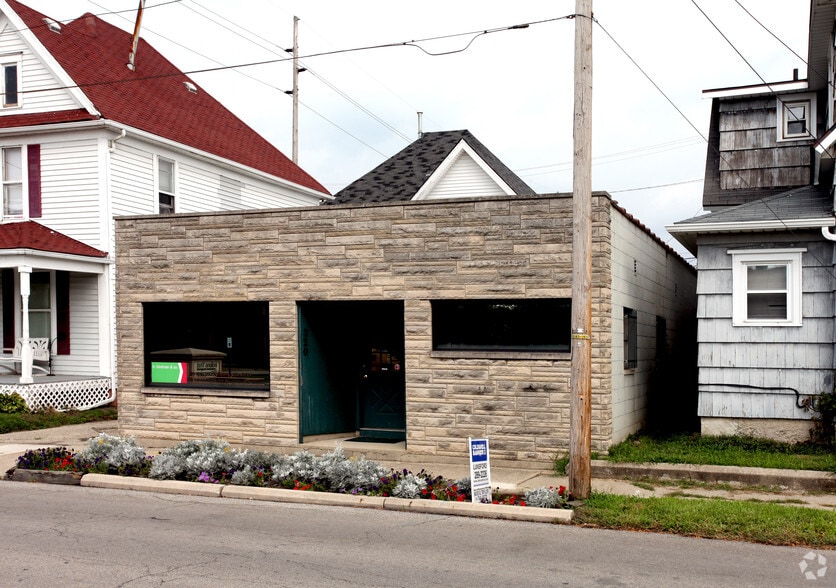 More Photos Of 320 W Adams St, Muncie Office For Lease