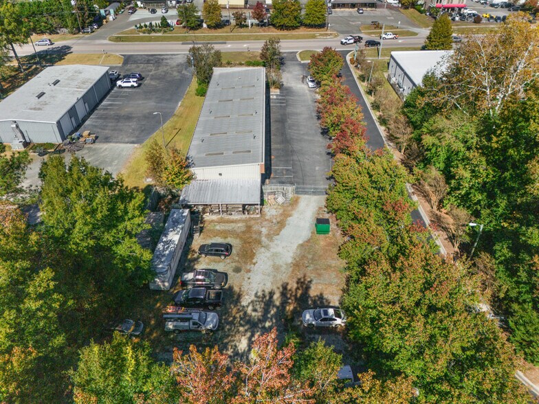 More Photos Of 4533 Hillsborough Rd, Durham Auto Repair For Lease