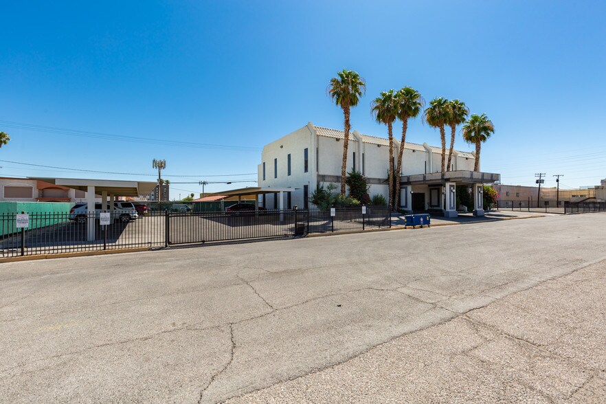 More Photos Of 844 E Sahara Ave, Las Vegas Loft Creative Space For Lease