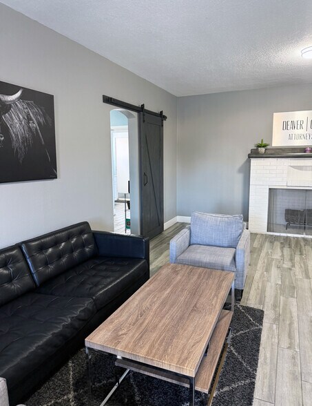 More Photos Of 818 E Charleston Blvd, Las Vegas Office For Sale