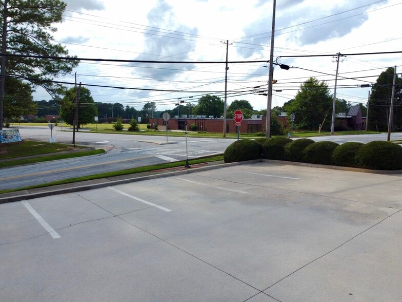 More Photos Of 3218 Mill St, Covington Medical For Sale