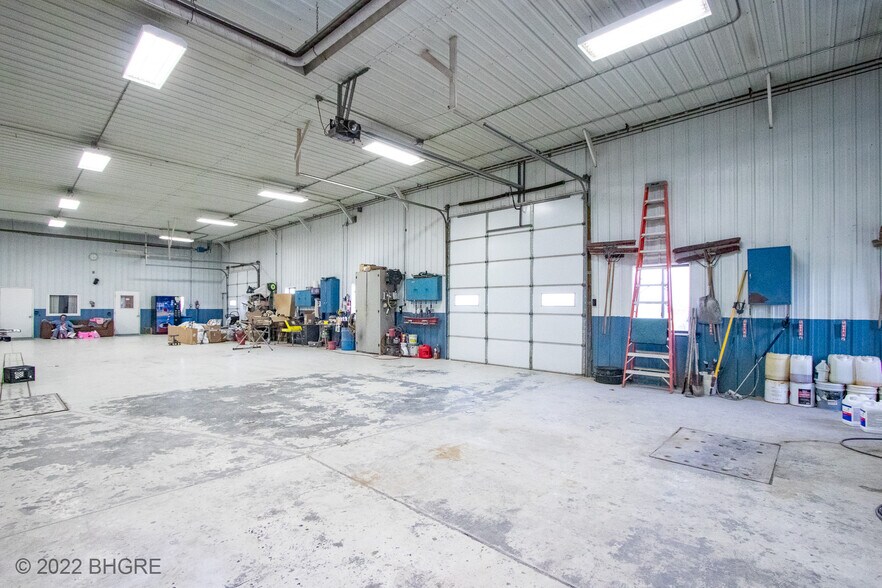 More Photos Of 2326 N Main St, Osceola Auto Repair For Sale
