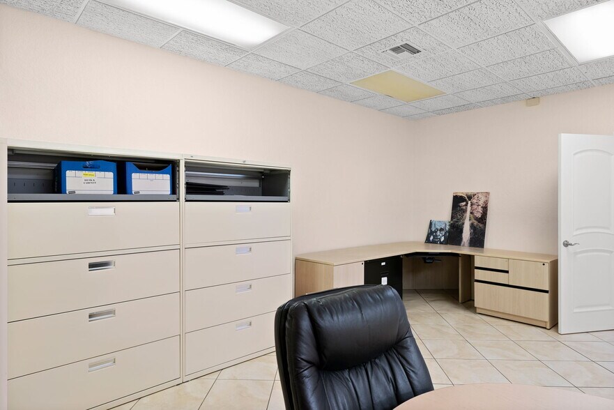 More Photos Of 611 Druid Rd E, Clearwater Medical For Sale