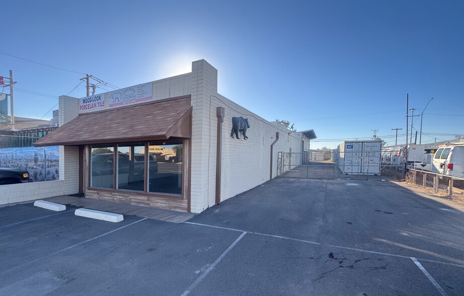 Primary Photo Of 1519 N Pinal Ave, Casa Grande Showroom For Lease