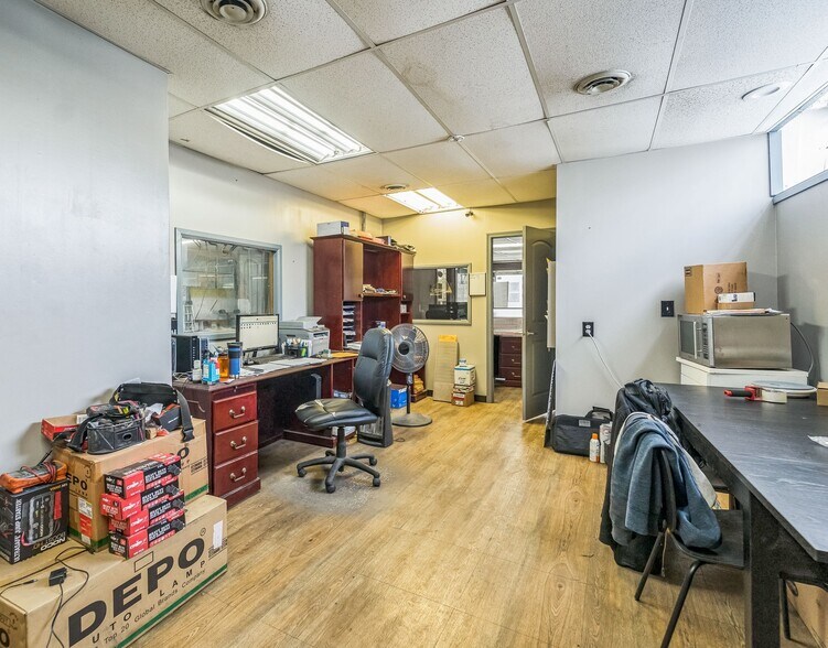 More Photos Of 4423 Belair Rd, Baltimore Auto Repair For Sale