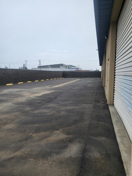 More Photos Of 469 Moffat Blvd, Manteca Warehouse For Lease