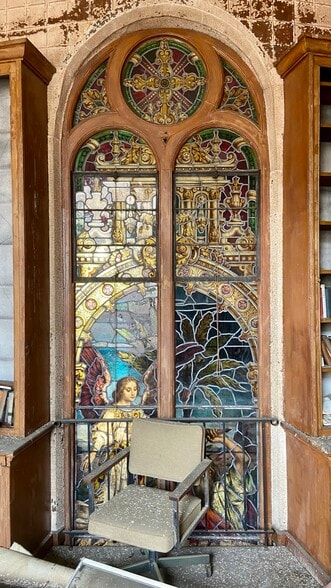 More Photos Of 947 Aisquith St, Baltimore Religious Facility For Sale