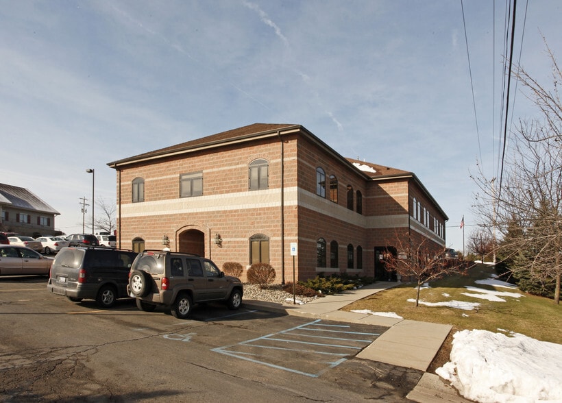 More Photos Of 8285 S Saginaw St, Grand Blanc Office For Lease
