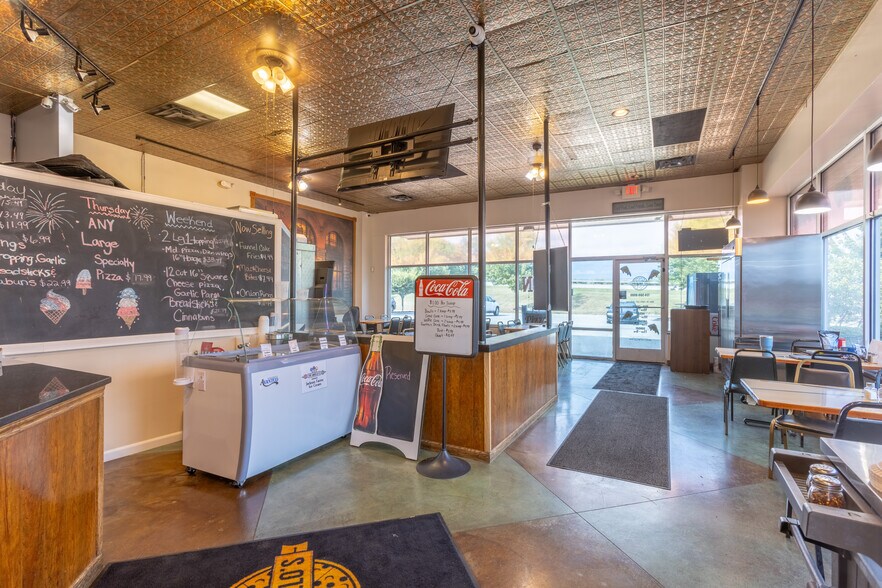 More Photos Of 100 Ridgeview Dr, Smithfield Storefront For Sale