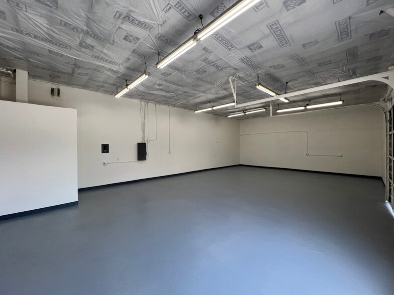More Photos Of 7361 Ethel Ave, North Hollywood Service For Lease