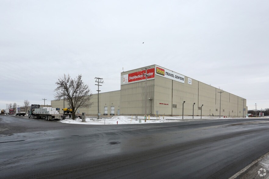 More Photos Of 11600 Courthouse Blvd, Inver Grove Heights Distribution For Lease