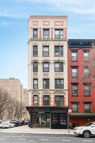 More Photos Of 259 E Broadway, New York Apartments For Sale