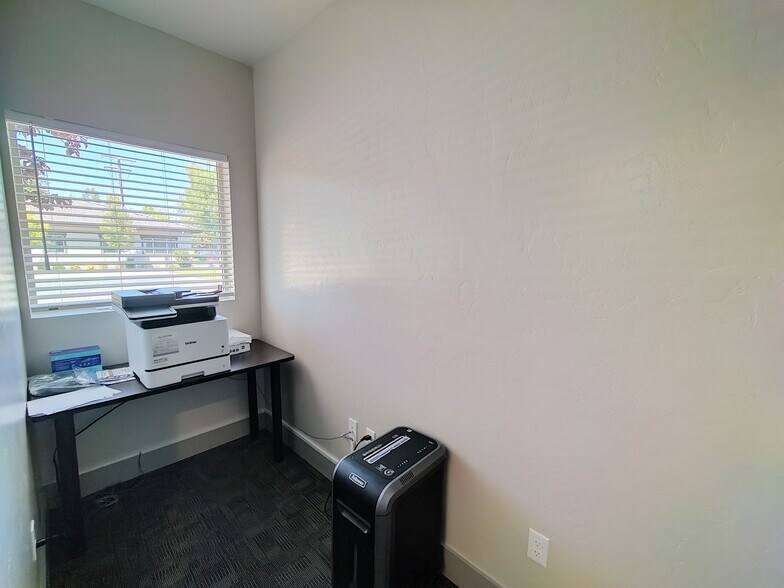 More Photos Of 1943 E Overland Rd, Meridian Coworking Space